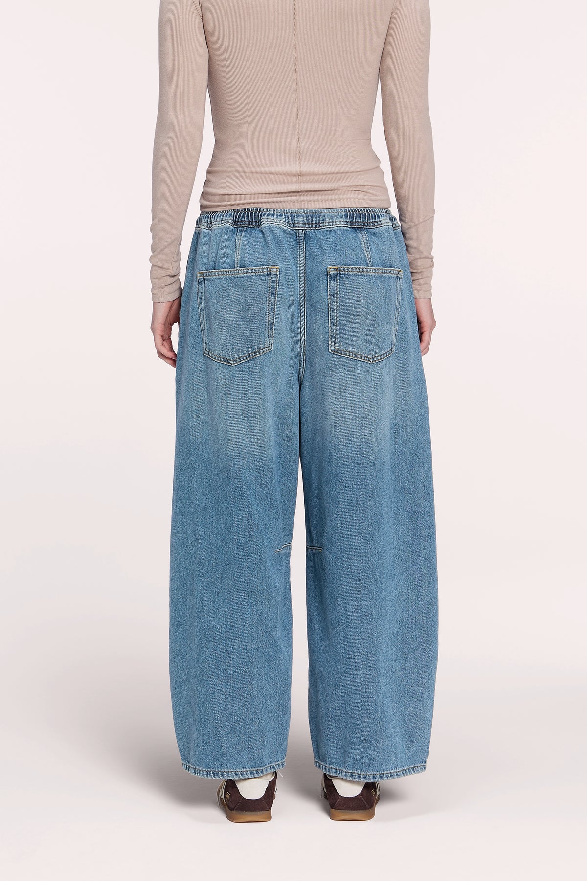 Color:June | Pull-On Barrel Denim Pant