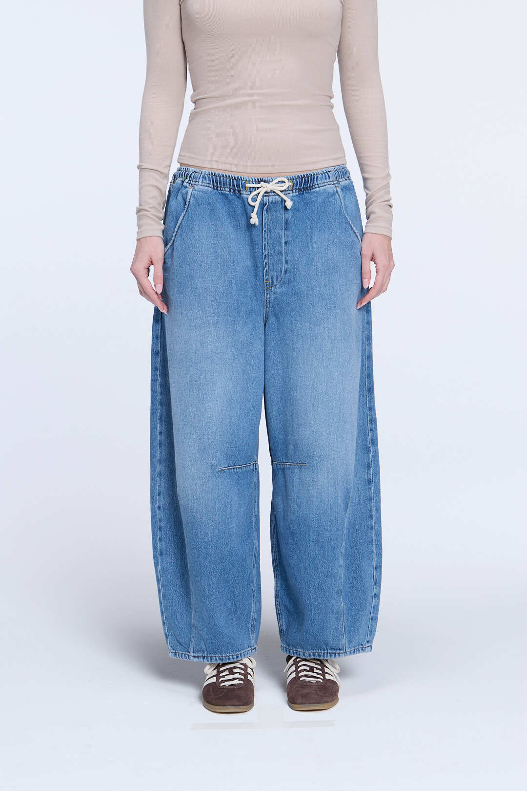 Color:June | Pull-On Barrel Denim Pant