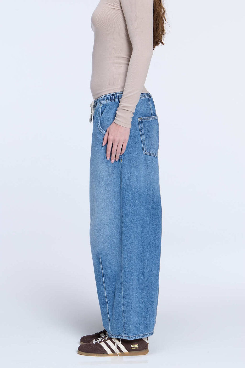 Color:June | Pull-On Barrel Denim Pant