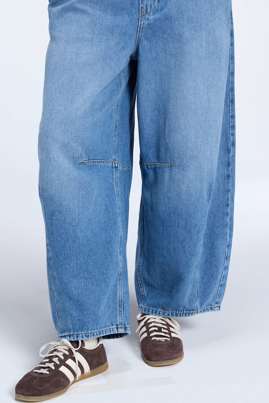 Color:June | Pull-On Barrel Denim Pant