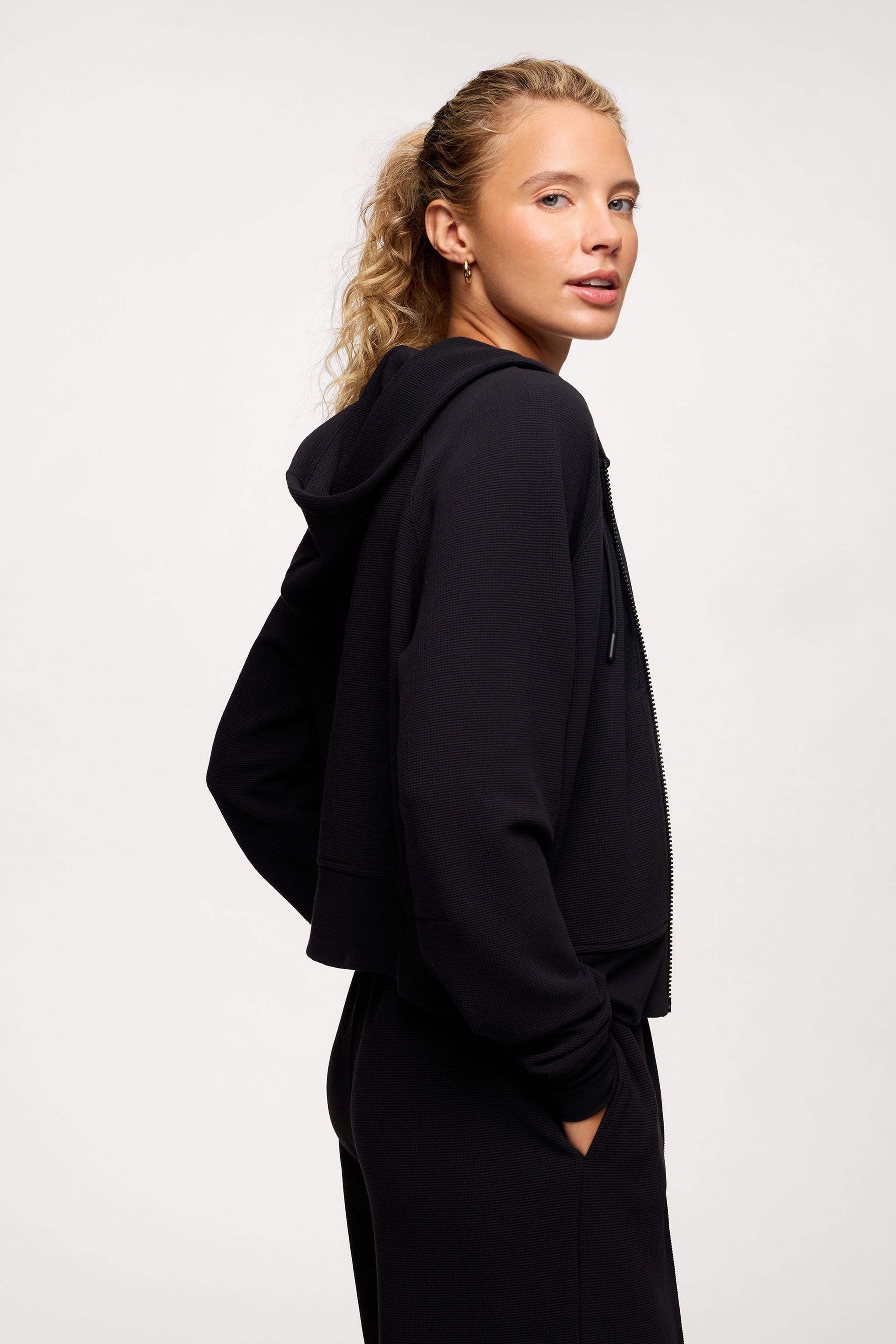 Performance Waffle Zip-Up Hoodie | Black – nuuds