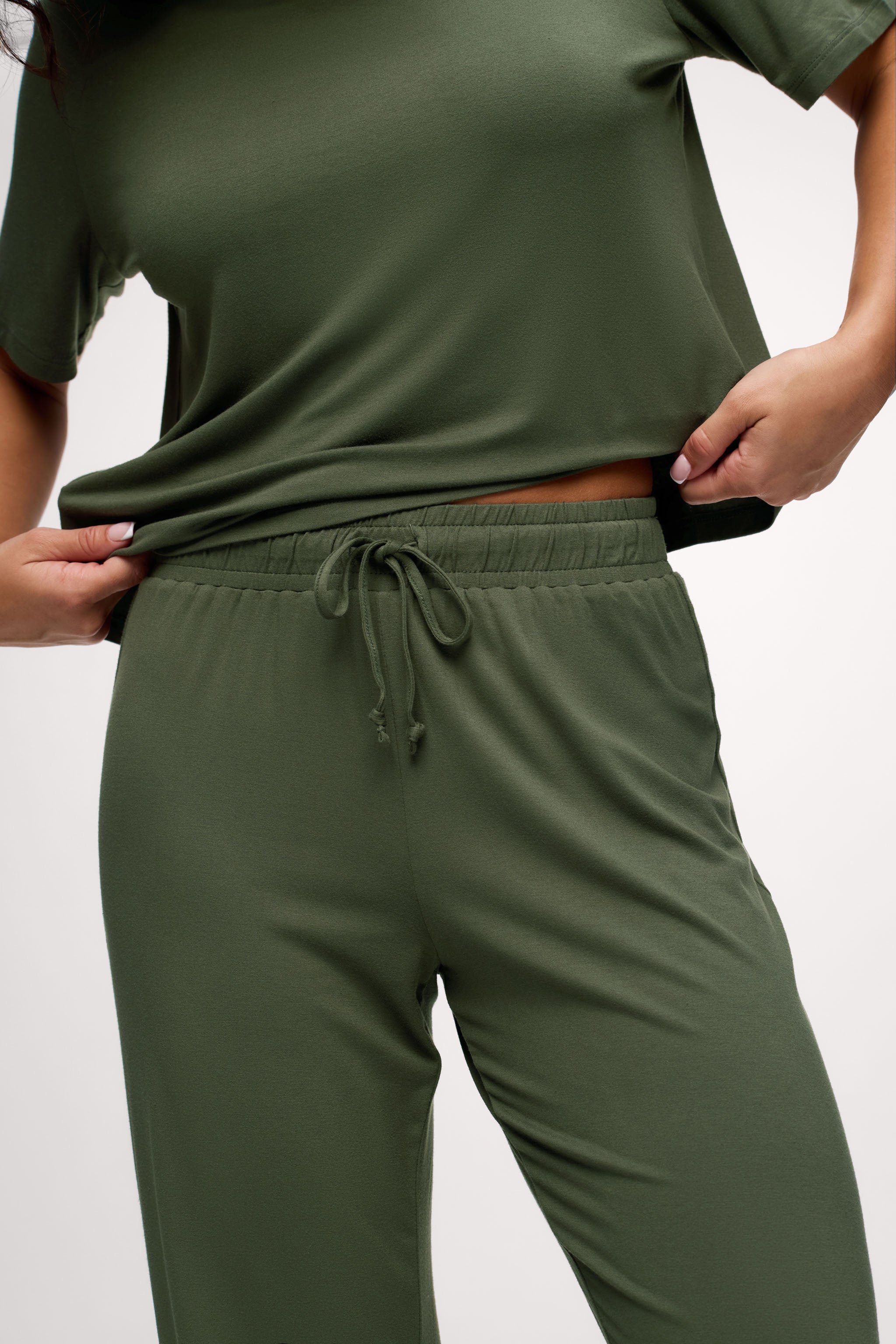 nuuds women’s matching pajama set - soft cooling pajamas for women short sleeve + pant