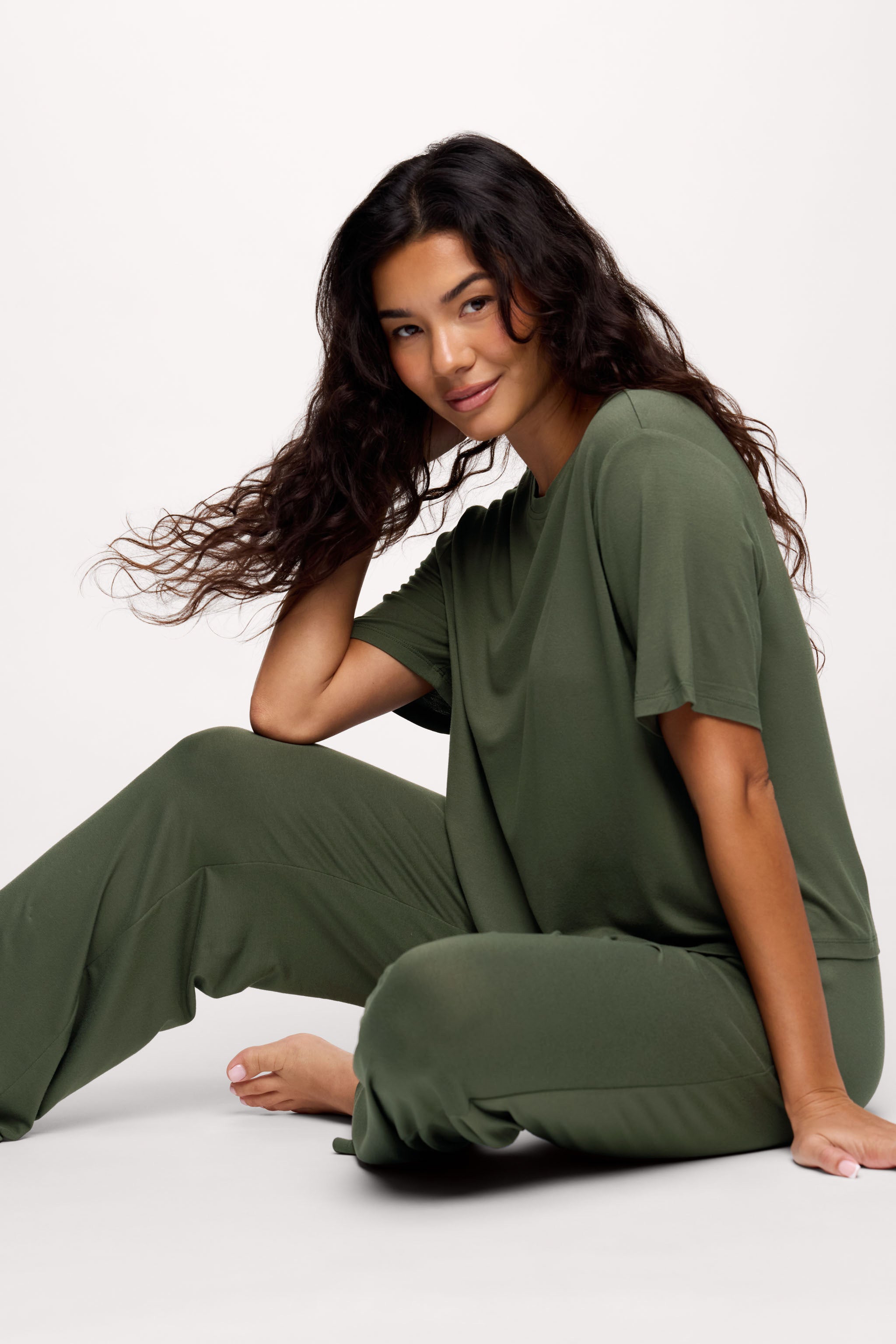 nuuds women’s matching pajama set - soft cooling pajamas for women short sleeve + pant