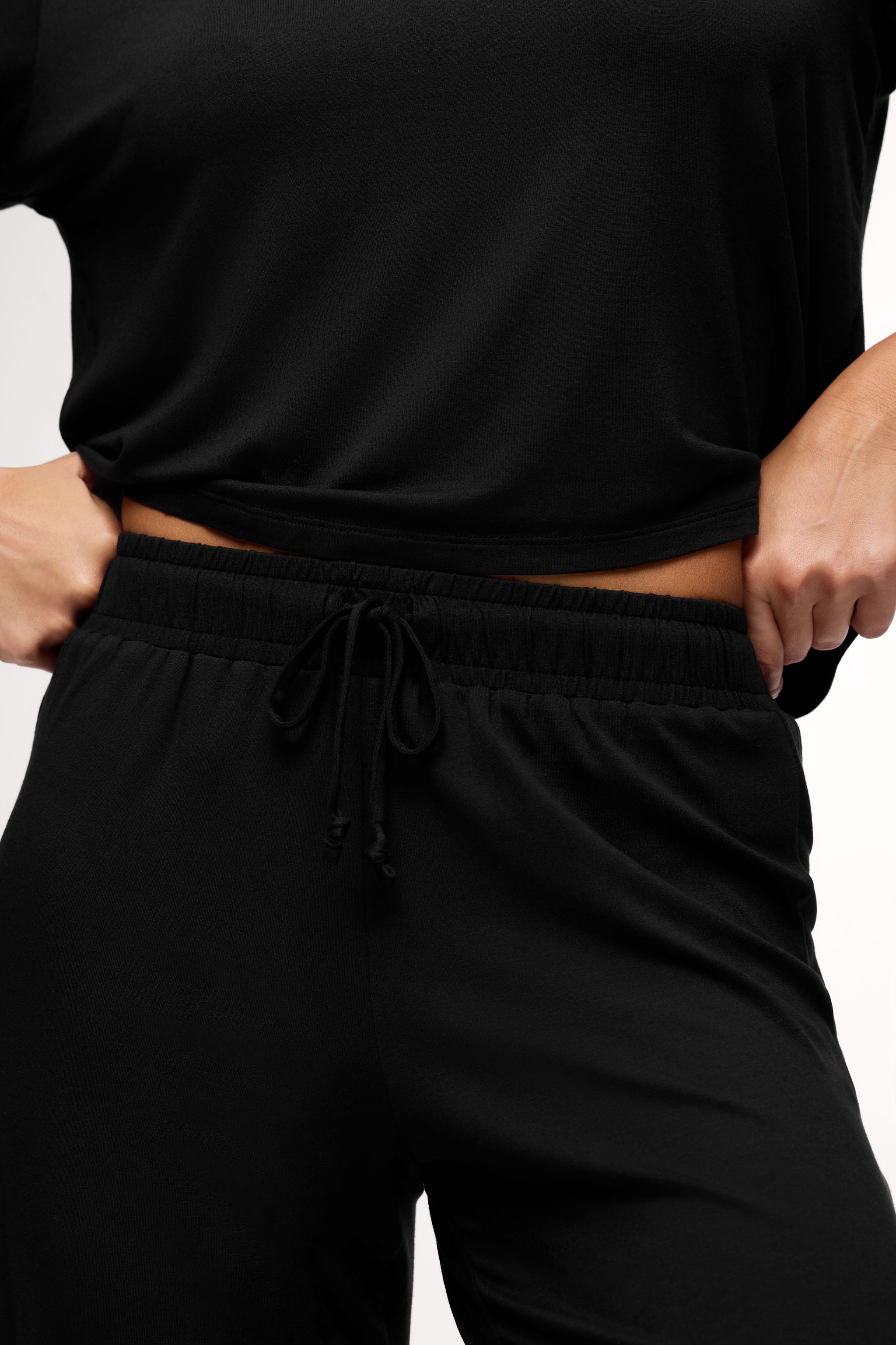 nuuds women’s matching pajama set - soft cooling pajamas for women short sleeve + pant