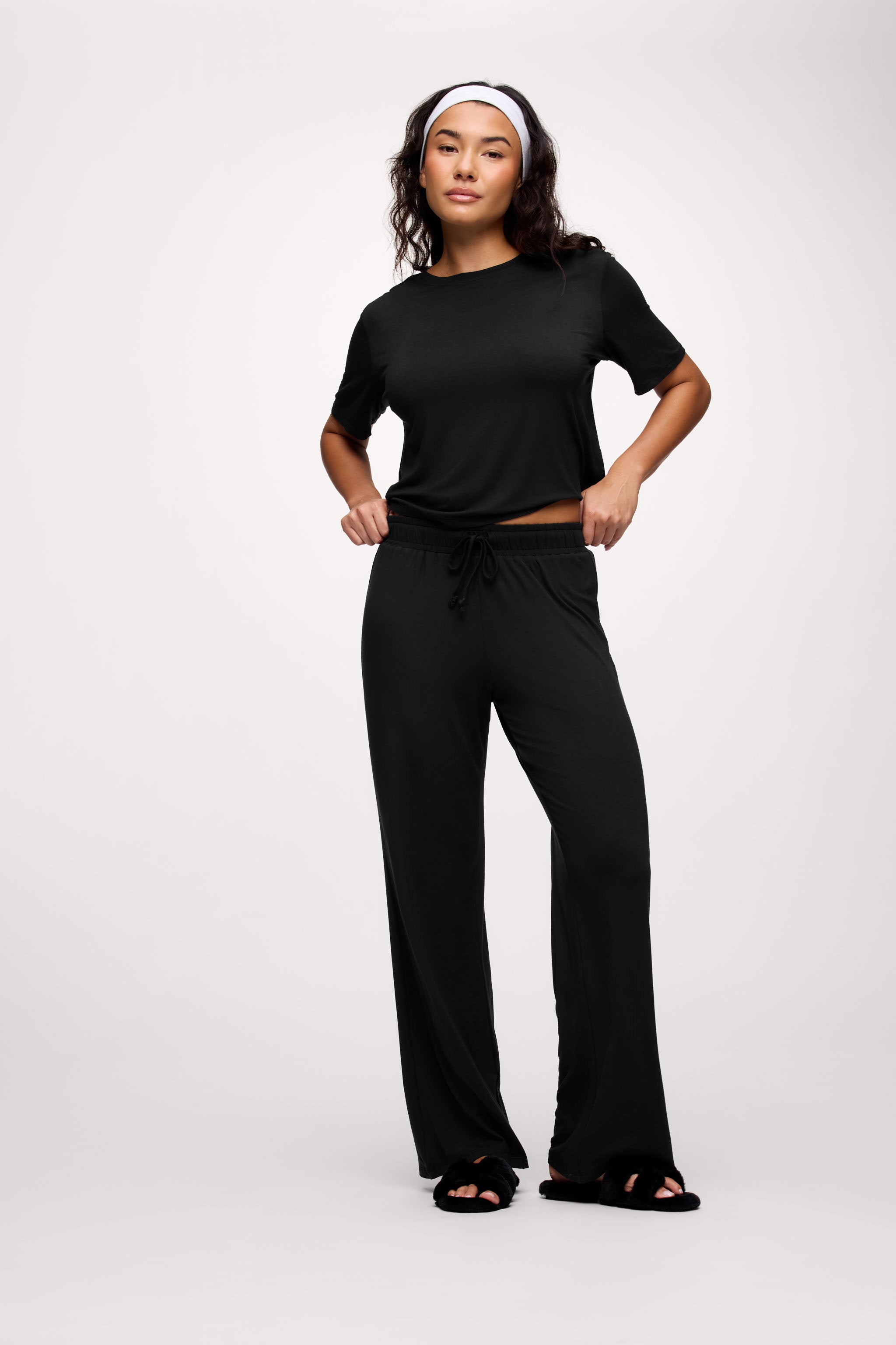 nuuds women’s matching pajama set - soft cooling pajamas for women short sleeve + pant