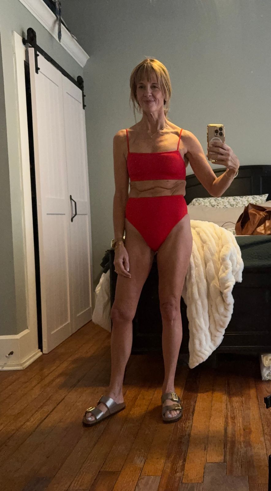 Again, I can’t explain the quality! 12/10. It’s amazing the support in the top with straps that are so small. The str...