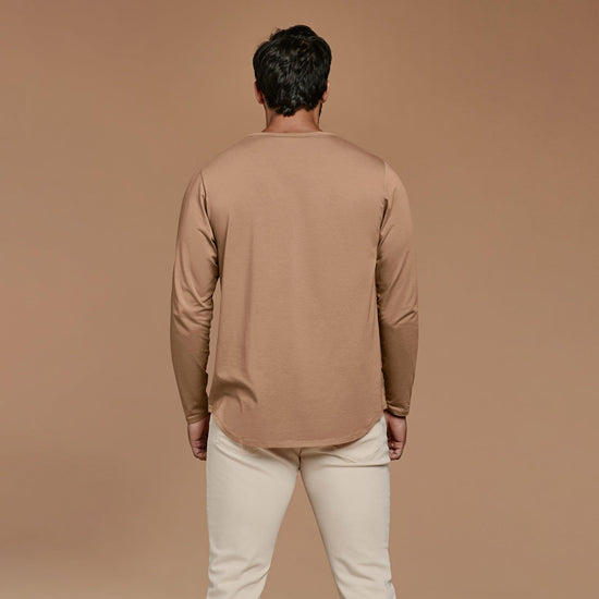 Men's Long Sleeve Curved Hem T-Shirt | Cinnamon