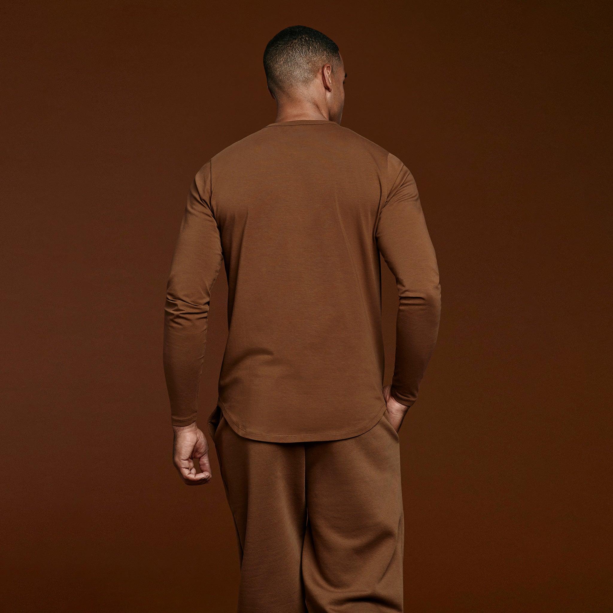 Men's Long Sleeve Curved Hem T-Shirt | Chocolate